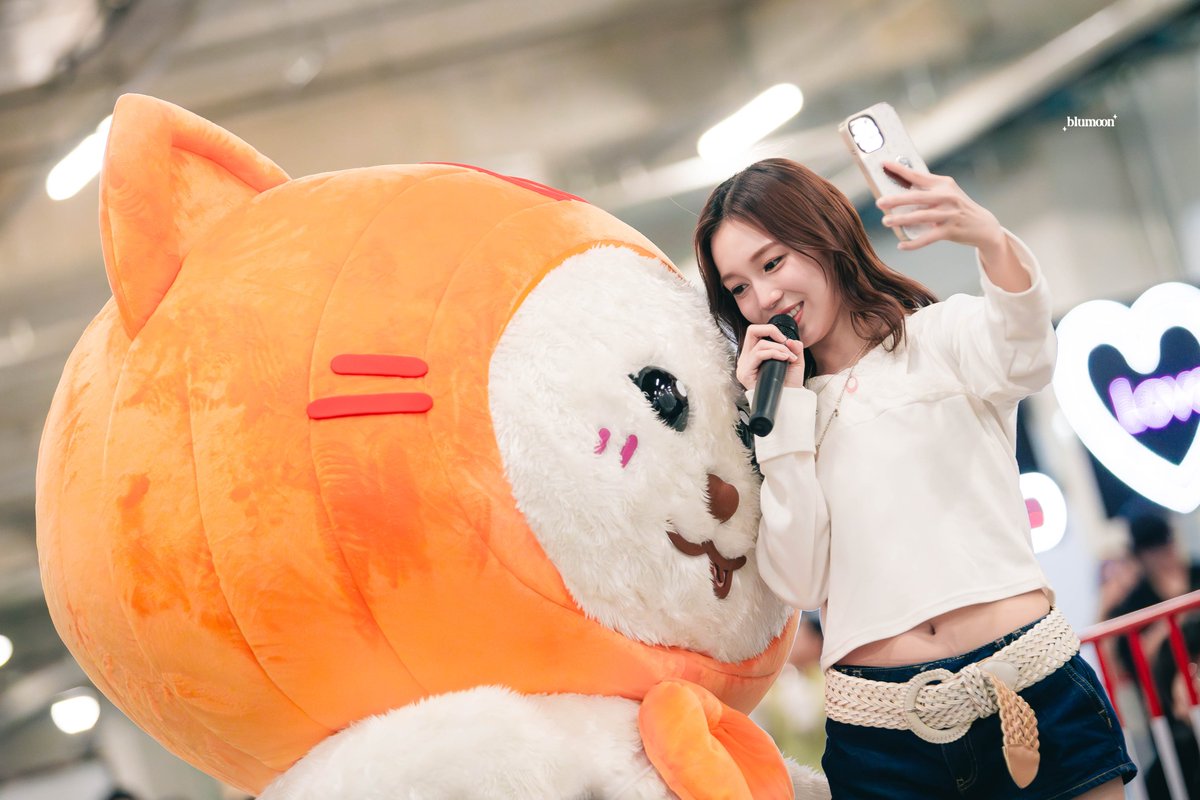 เมิฟอ้วมมานเหมือนใครกันน้อ🤣💚🩷

BOOK FAIR25 WITH ML       
 
#BKKIBF2025xMilkLove
#MilkLove #มิ้ลค์เลิฟ