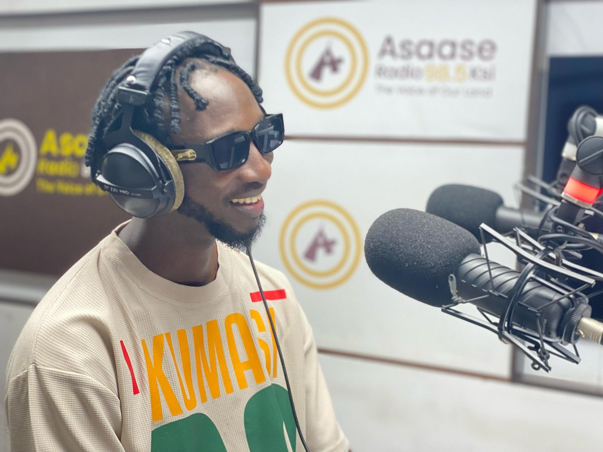 benbrainylive's tweet photo. Asaase radio done with the Radio Godess @MzNaaKlordey . Thank y’all for tuning in. YFM 

#HomeTownRecords https://t.co/mL2KAQ4zFH