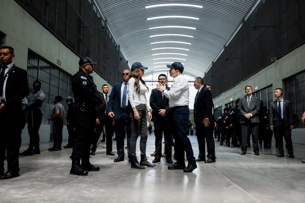 Secretary Kristi Noem tweet media