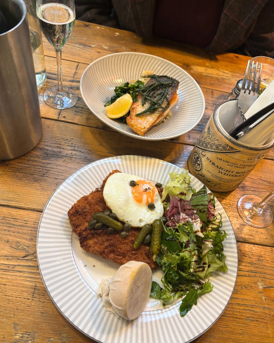 One of the best parts of being a #marketing agency is diving into different industries and learning from them.

Take hospitality: we eat, drink, and enjoy musicals. We're fully invested.

Here are some snapshots from recent weeks, celebrating client wins and rewarding our team.