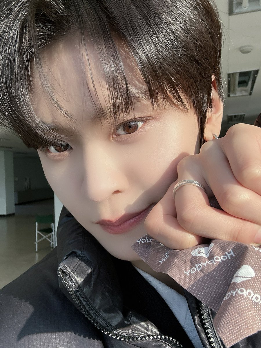 TPST_twt's tweet photo. [#태래] 아으 추웠어~🥶 https://t.co/y19ilLozlq