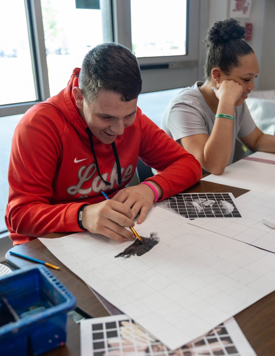 LakeBeltonHS's tweet photo. 🎨🖌️Step into a world of color (or should we say, lack thereof?) with Art 1 in Mrs. Richardson's class! Students are exploring the beauty of one hue at a time to create monochromatic paintings. ✨ #MonochromeMagic #ArtInTheMaking #CreativeJourney #ArtClassFun #ColorExploration https://t.co/KNd2wHtBYl