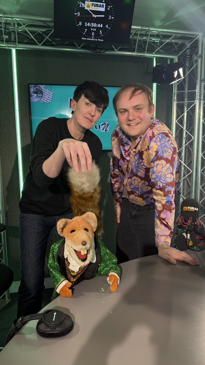 A very famous furry friend stopped by the FUBAR studio this week for Pulse Of The Nation!🦊😱 

To catch up on all things Basil head to fubarradio.com to listen back to the episode!⭐️