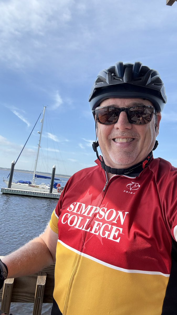 DougCutts1's tweet photo. Morning Simpson!!  @SimpsonCollege @SimpsonRagbrai @SimpsonAlums https://t.co/kukBPGubdA