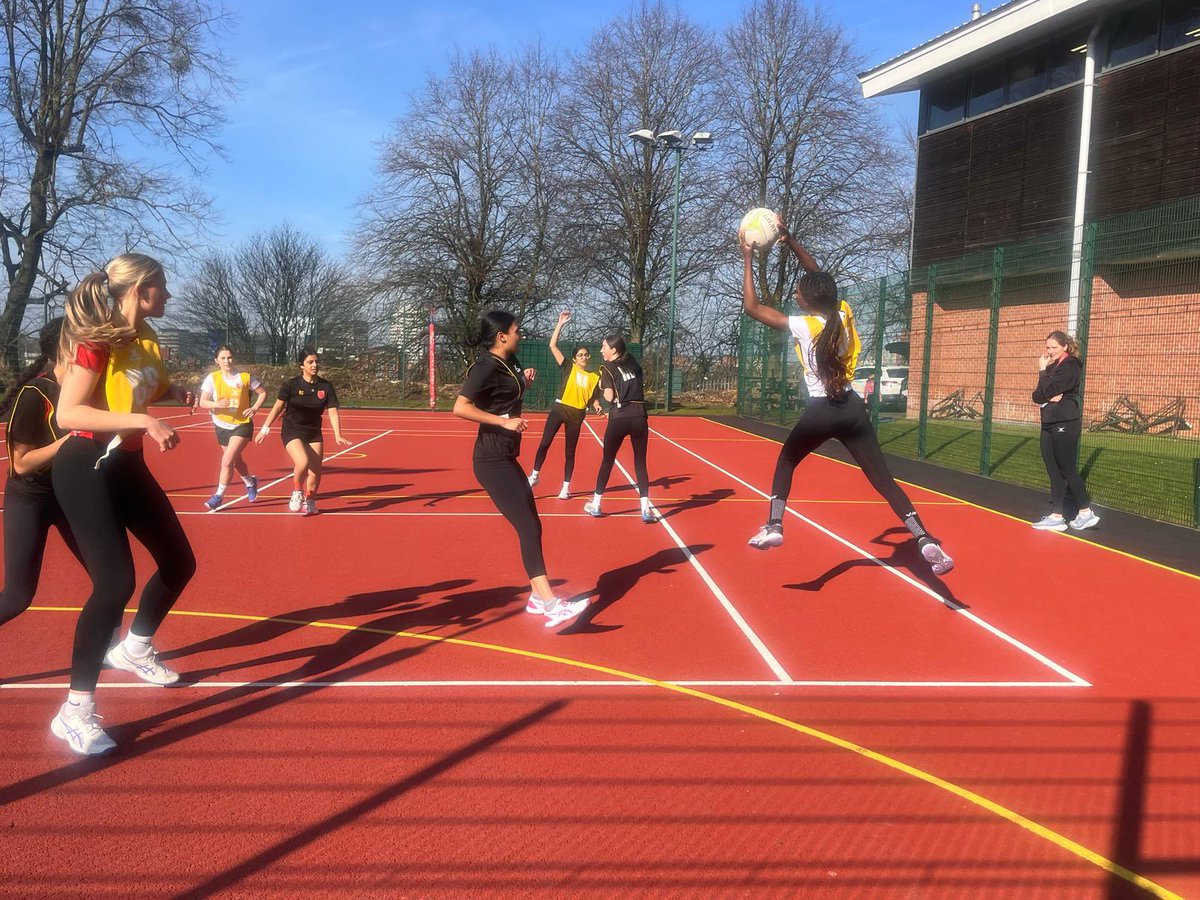 King Henry VIII School PE tweet media