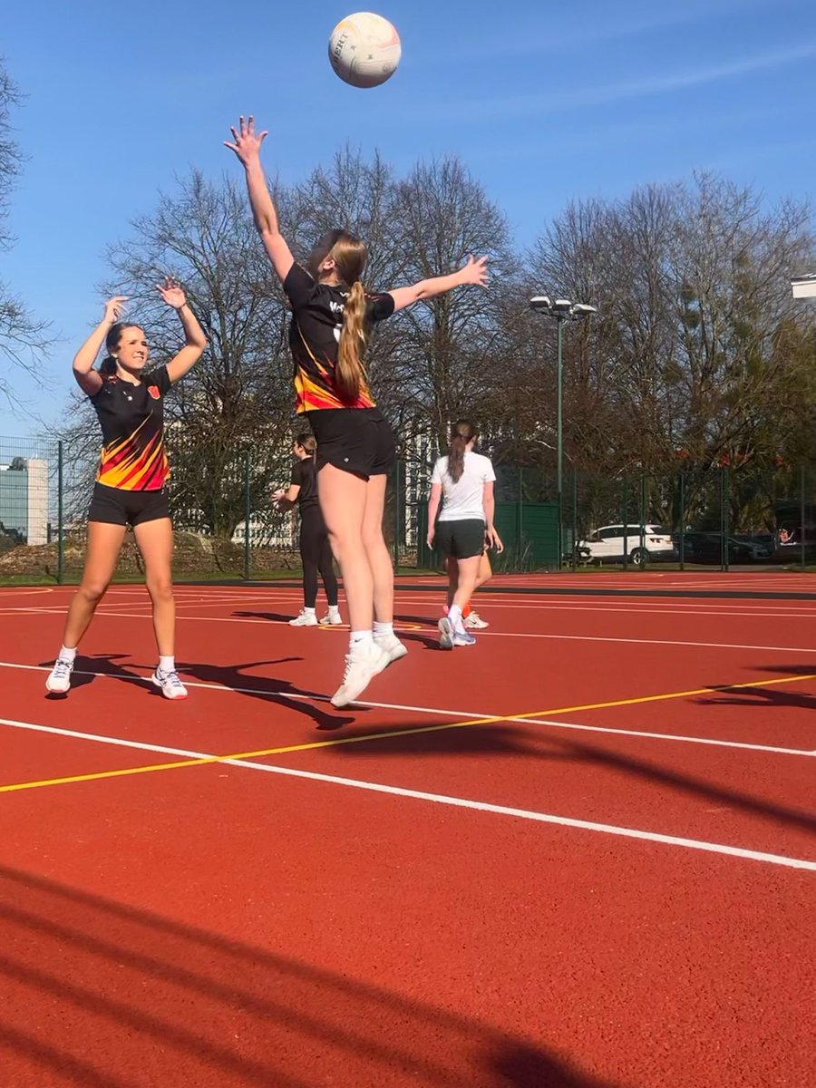 King Henry VIII School PE tweet media