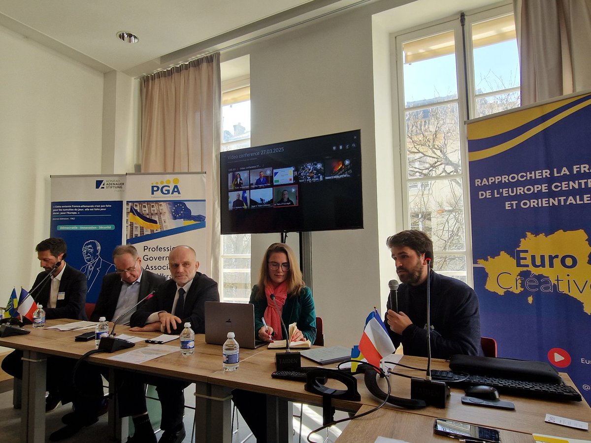 EuropaNova (@europa_nova) on Twitter photo Merci à <a href="/Euro_Creative_/">Euro Créative 🇪🇺</a> pour son invitation à cette conférence avec le soutien de <a href="/kas_frankreich/">kasfrankreich</a> et PGA, au lendemain d'une conférence de presse majeure des présidents 🇨🇵 et 🇺🇦 à Paris. Et merci à <a href="/fpetitAN/">Frédéric Petit 🇺🇦</a> député et VP du groupe d'amitié parlementaire France-Ukraine pour son Merci à <a href="/Euro_Creative_/">Euro Créative 🇪🇺</a> pour son invitation à cette conférence avec le soutien de <a href="/kas_frankreich/">kasfrankreich</a> et PGA, au lendemain d'une conférence de presse majeure des présidents 🇨🇵 et 🇺🇦 à Paris. Et merci à <a href="/fpetitAN/">Frédéric Petit 🇺🇦</a> député et VP du groupe d'amitié parlementaire France-Ukraine pour son
