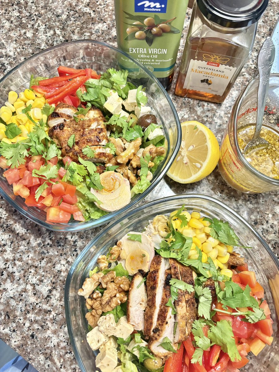 HonneyMarie's tweet photo. Chipotle chicken salad for me and the hubs! 👌🏼 https://t.co/StcuTEQS6R