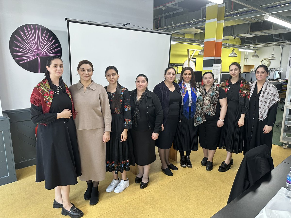 MariaPalmai's tweet photo. The 4th session of #RomaConnections2 with the URSARI Roma community. Traditional Roma women shared their dishes and spices – the flavours were unlike anything else. The vibes were amazing, and a pro videographer joined us. Thank you for @TheIdeasFund @WeActTogether  @SalfordUni https://t.co/hfD0VlT3Qk