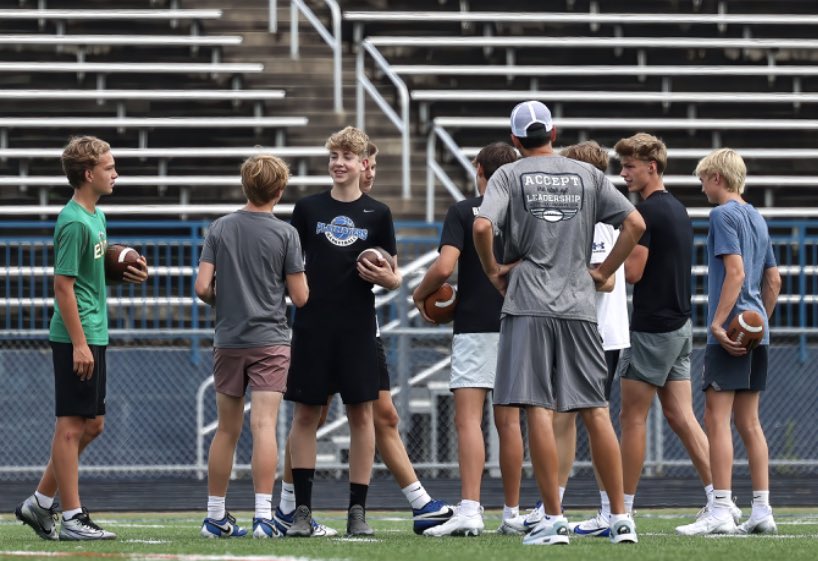 jefftrickeyqb's tweet image. 2 days of intensity, focus, interaction, support…working to get better and practicing gratitude for the gifts we have.  Countdown to camp is on. #trickeyqbcamps #bettertogether