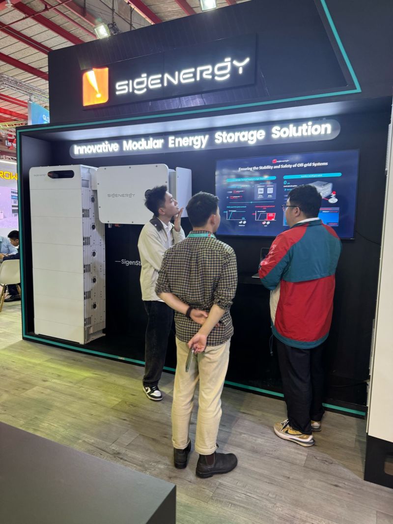 Make the most of the final few hours and meet hundreds of industry-leading brands showcasing the very latest in solar and energy storage tech. 

Top brands in hall 5 include Victron Energy, Sigenergy and SAJ and many many more 👏

#SolarStorageAfrica