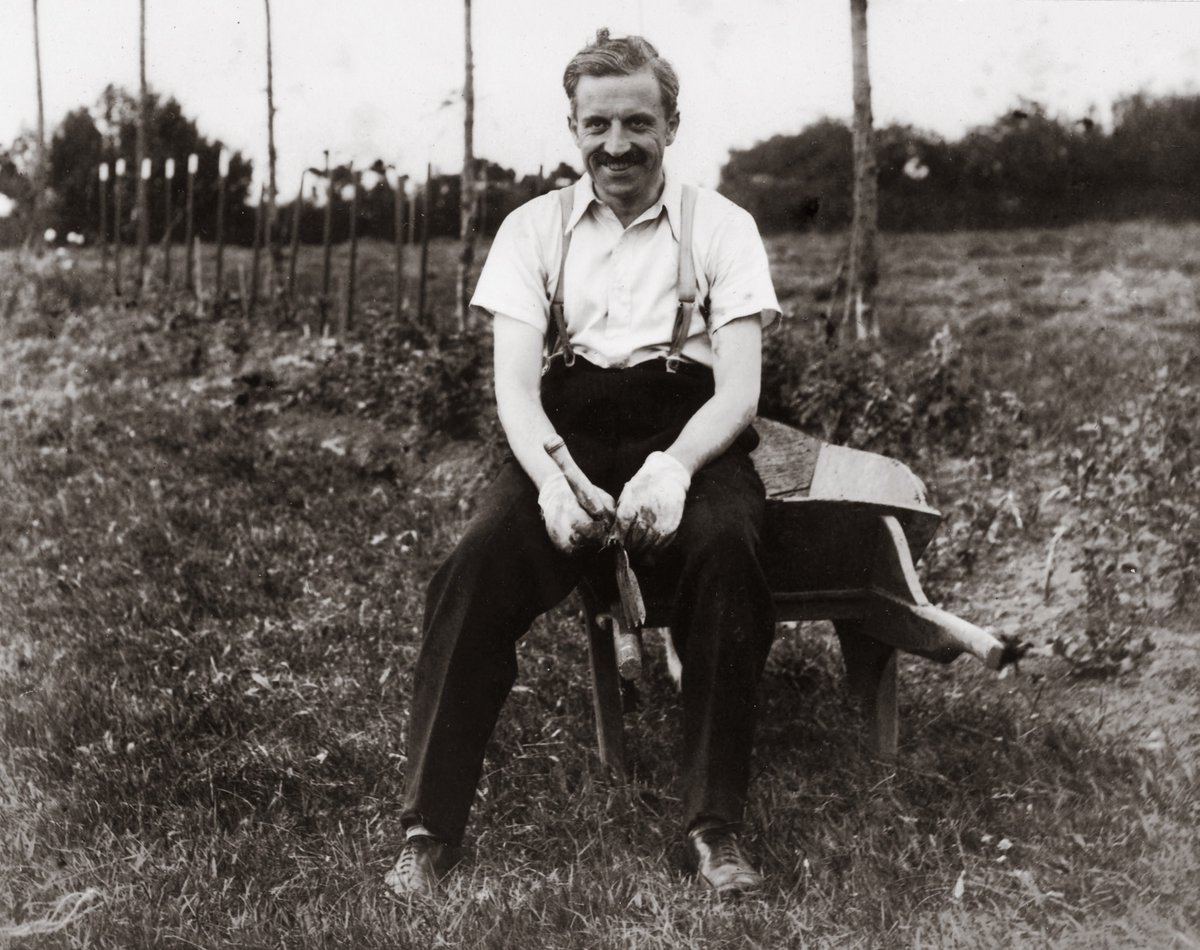 NMD Museums (@nmdmuseums) on Twitter photo The Oughley Shed Exhibition at Down County Museum from 27 March, depicting the life of gay diarist David Strain. Developed by Lorna Gough, using research by Dr Tom Hulme <a href="/QUBelfast/">Queen's University Belfast 🎓</a> & Leanne McCormick <a href="/UlsterUni/">Ulster University</a> as part of Queer NI project.
Open Tues-Sat 10am-4:30pm. The Oughley Shed Exhibition at Down County Museum from 27 March, depicting the life of gay diarist David Strain. Developed by Lorna Gough, using research by Dr Tom Hulme <a href="/QUBelfast/">Queen's University Belfast 🎓</a> & Leanne McCormick <a href="/UlsterUni/">Ulster University</a> as part of Queer NI project.
Open Tues-Sat 10am-4:30pm.