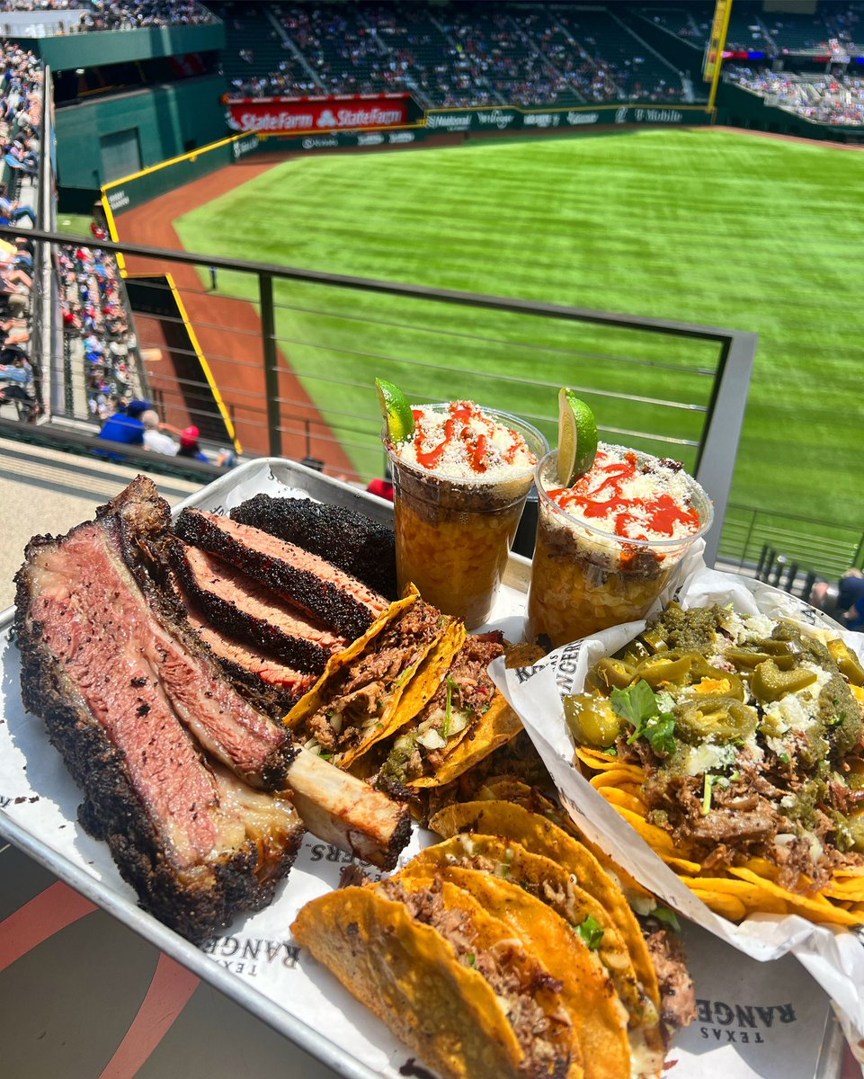 HurtadoBBQ's tweet image. Happy opening day @Rangers fans!!!!