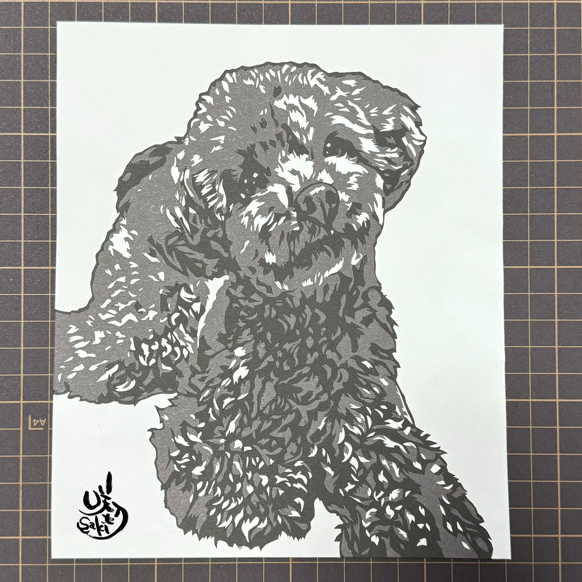 うちの子切り絵揃ってきた👏🏻
あと2匹🐶
育児しながらだとなかなか一気には出来ない(´；ω；｀)
🍊様寝てくれてる間に短期集中で完成させた笑

#切り絵 #剥がし切り絵
#犬切り絵 #動物切り絵
#オリジナル
#ミックス犬
#トイプードル