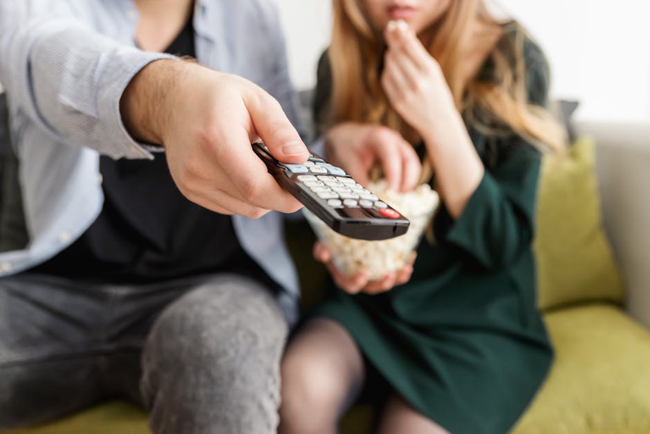 PowerMovesEE's tweet photo. Colder months mean more time indoors. Unfortunately, energy thieves can be stealing electricity, sending your energy bills higher (that’s bad!). Fortunately, we can help stop them in their tracks (that’s good!)!

Our #PowerMovesBlog has more: https://t.co/Z2n7Z6Isht https://t.co/Ry6mjd84NC