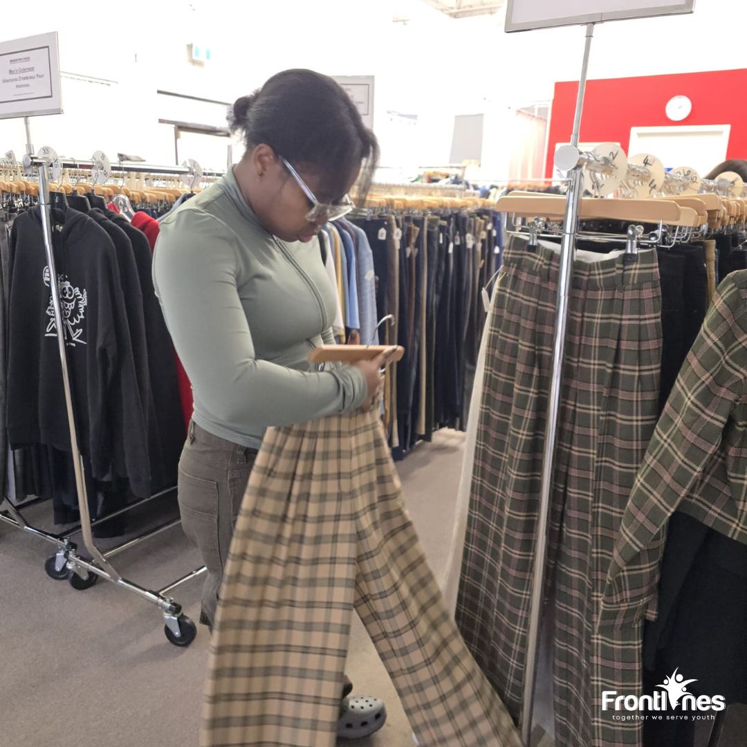 🌟 Last week, we took our participants to Brands for Canada, where they each received a full bag of free business casual clothing to help them feel confident and prepared for their job interviews! 👔👗✨

A huge thank you to @brandsforcanada for this amazing opportunity! 💙