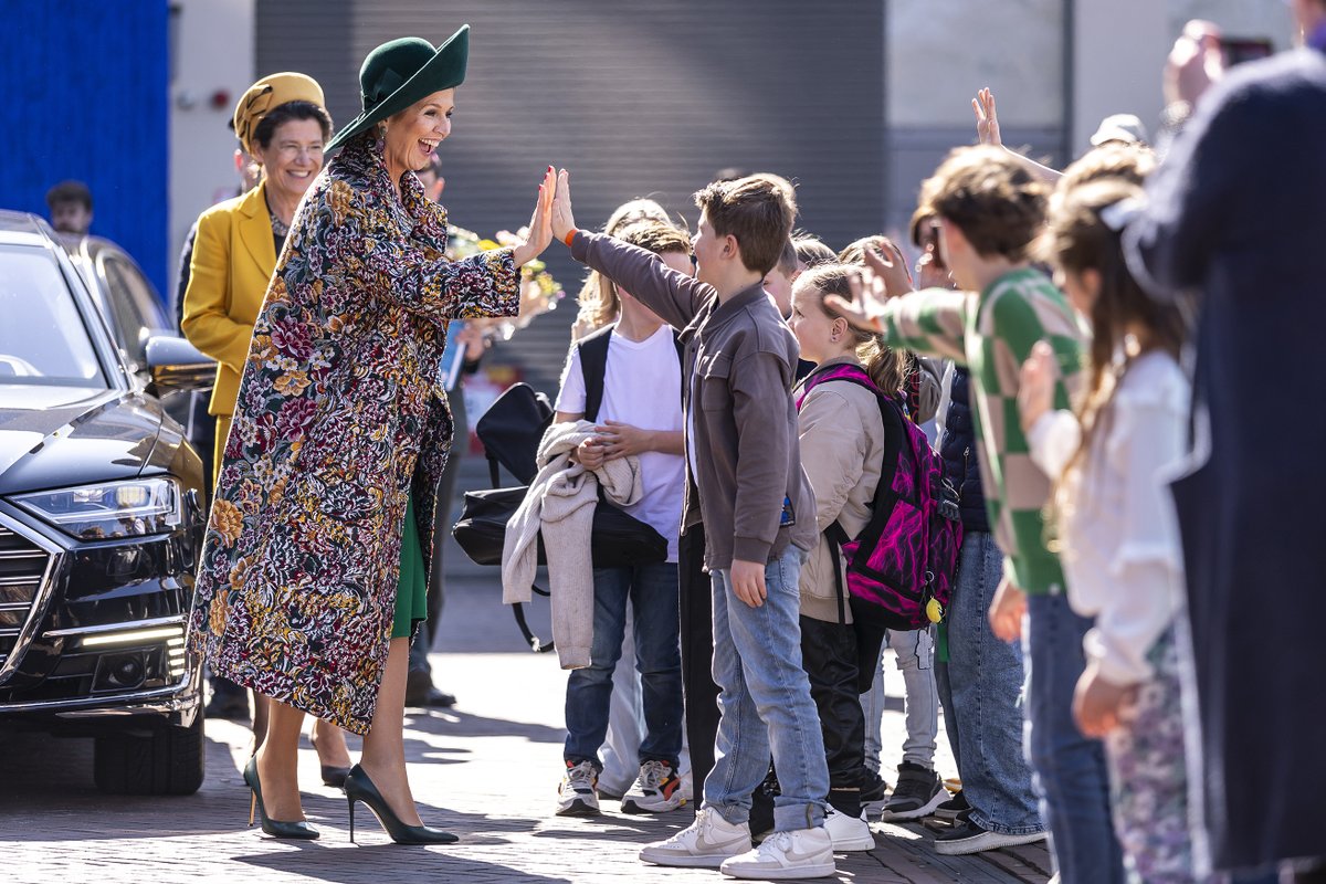 Een akkoord met klank! In Kerkrade is in aanwezigheid van Koningin Máxima het vernieuwde muziekakkoord ‘Meer Harmonie in de Samenleving’ ondertekend. Hierdoor wordt het muziekonderwijs toegankelijk voor meer leerlingen in Parkstad Limburg. Lees meer: bit.ly/42iPKJv