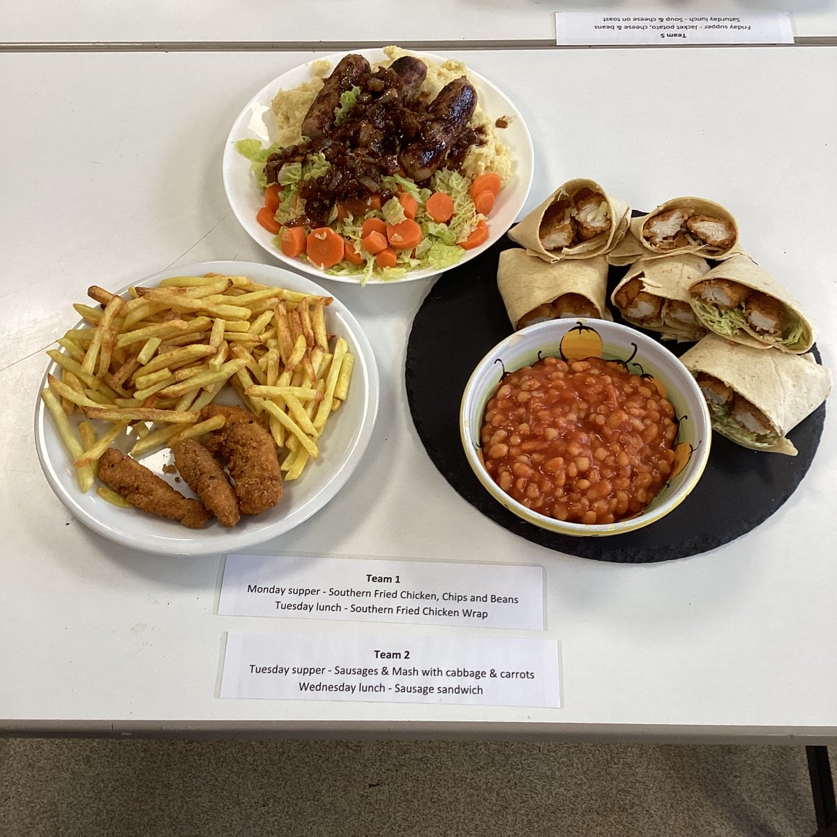 Huxlow's tweet photo. Year 13s put on their aprons and showed off their cooking skills this morning during a session organised to help them prepare for University. Mrs Avey created a ‘University Survival Guide’ including a weekly meal planner, shopping lists and a selection of recipes. #UniversityPrep https://t.co/tRAeoLM09B