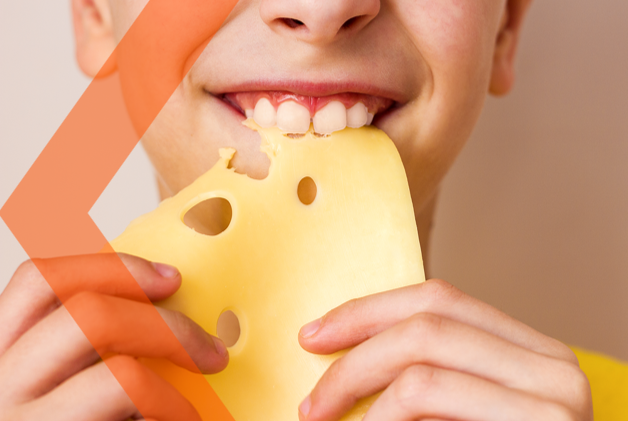 🧀 Bonne Journée du Fromage !

À l’occasion de cette journée, Worldpanel by Kantar partage les tendances de consommation des Français en matière de fromage. 

Si le plateau de fromage est légèrement moins présent qu’il y a quelques années (31% des repas en 2024 contre 34% en