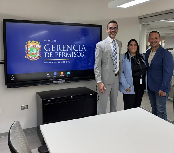 Con el fin de impulsar el desarrollo económico de los municipios; el secretario de la OGPe, Norberto Almodóvar, se reunió con el Hon. Jorge Pérez, alcalde de Utuado. En el encuentro, se establecieron prioridades para agilizar proyectos clave de beneficio para la comunidad.