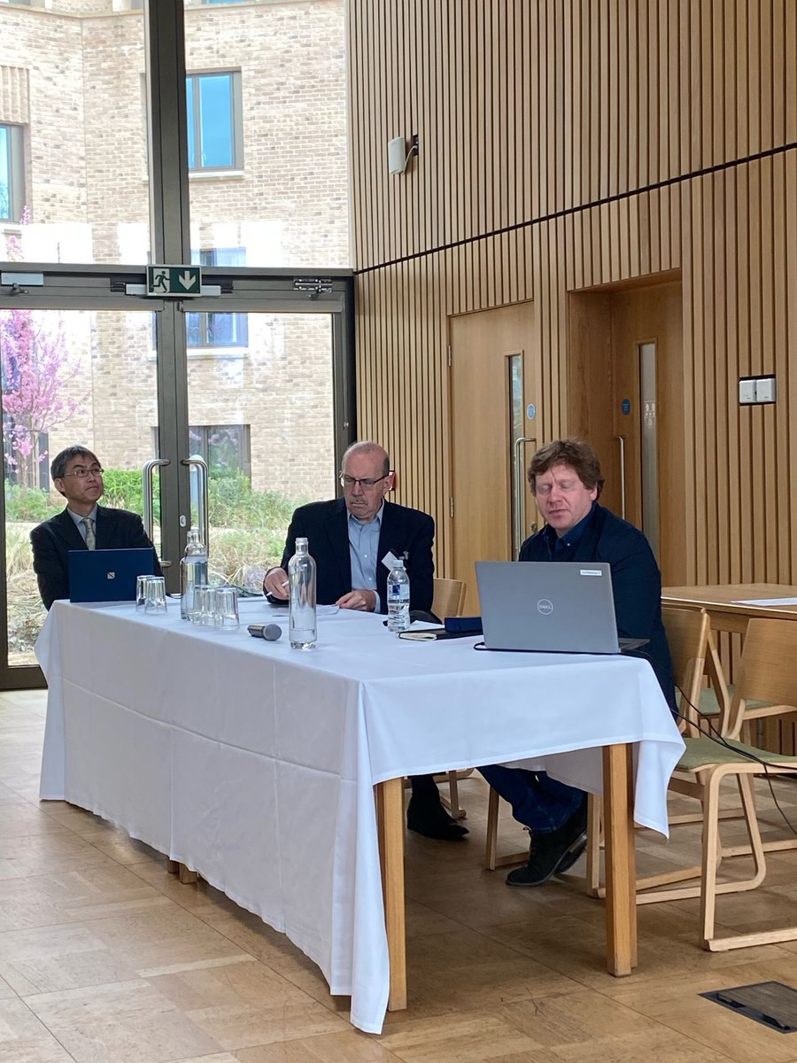 Global Correspondent Banking 1870-2000 tweet media