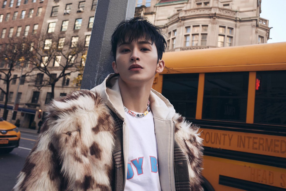 Ily sayang, thankyou for the loreng loreng macan outfit🥹

((New layout))