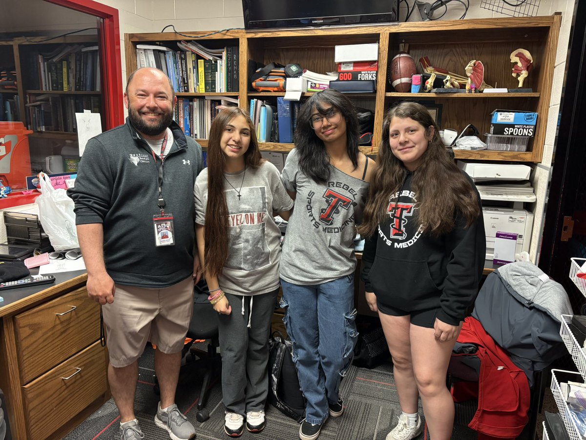 teamaisd's tweet image. Nat’l Athletic Training Month is a time to recognize & celebrate the vital role of athletic trainers in sports & healthcare.
We appreciate the work our Athletic Training staff & the student Athletic Trainers! #teamAISD
@AmarilloISD @DrJ_Hef @bradthiessen3 @FluhmanAndreaTX