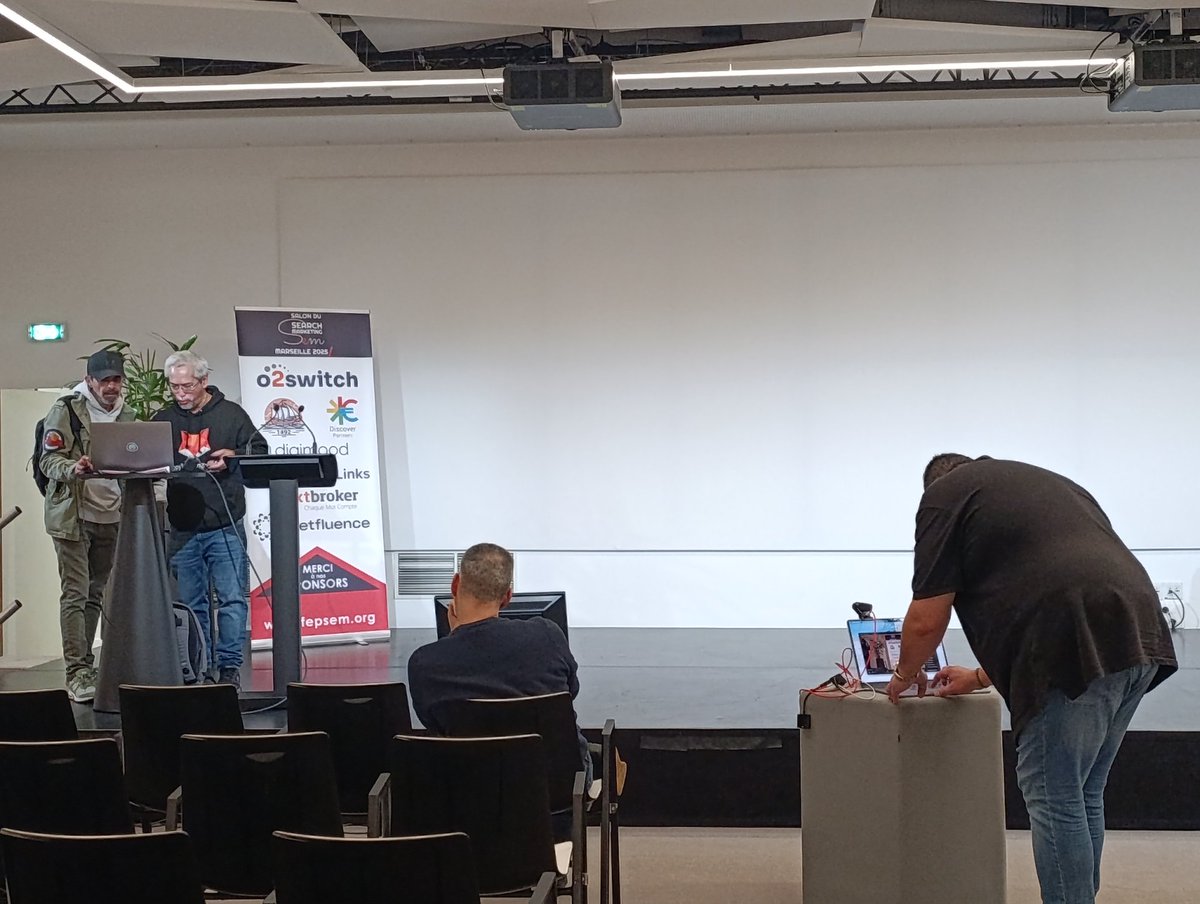 Mo (@mo_digit) on Twitter photo Réglage technique en cours pour la conf de <a href="/jessyseonoob/">⚡Jessy SEO formation #IA générative #chatGPT 🦊</a> , sujet : "créez votre assisant AI sans coder"
#fepsem #wordpress #searchmarket @seo Réglage technique en cours pour la conf de <a href="/jessyseonoob/">⚡Jessy SEO formation #IA générative #chatGPT 🦊</a> , sujet : "créez votre assisant AI sans coder"
#fepsem #wordpress #searchmarket @seo