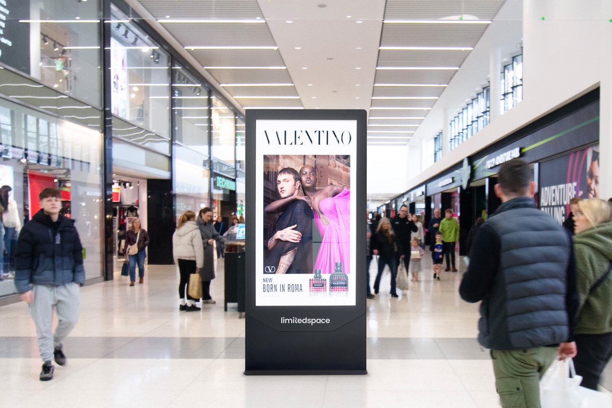 🚨 Big News 🚨 

We are delighted to have been appointed the media partner for L&amp;G's large-scale #DOOH rollout across 50 UK schemes including 107 new D6s installed and 2 premium large format landscape screens

🔎 limited-space.com/news/limited-s…

#OOH #advertising #shoppingcentre #retail