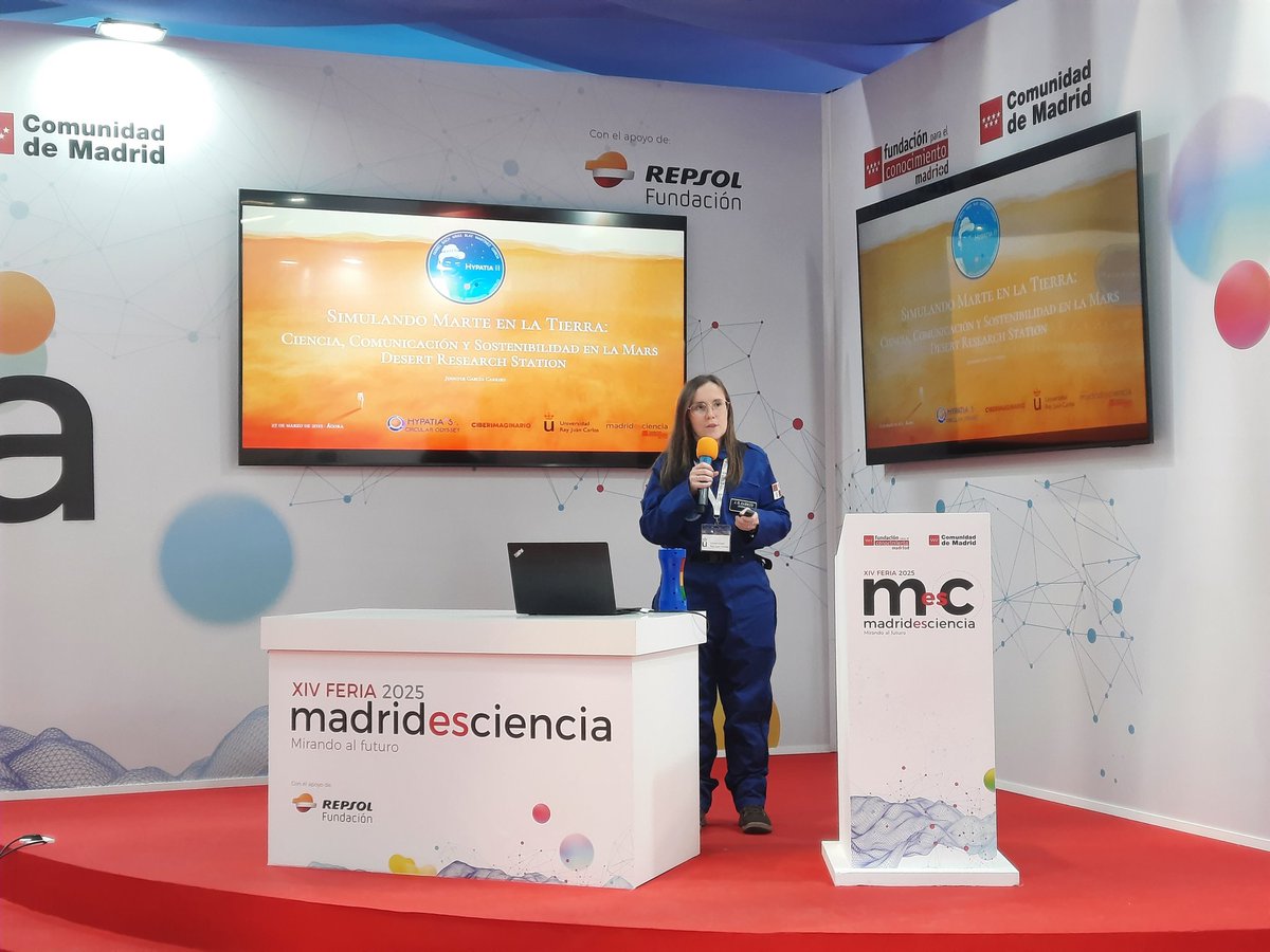 URJCcientifica (@urjccientifica) on Twitter photo En el Ágora, Jennifer García Carrizo del grupo <a href="/ciberimaginario/">GrupoCiberimaginario</a> expone su experiencia en la Mars Desert Research Station
#VenaURJCiencia #MadridEsCiencia En el Ágora, Jennifer García Carrizo del grupo <a href="/ciberimaginario/">GrupoCiberimaginario</a> expone su experiencia en la Mars Desert Research Station
#VenaURJCiencia #MadridEsCiencia