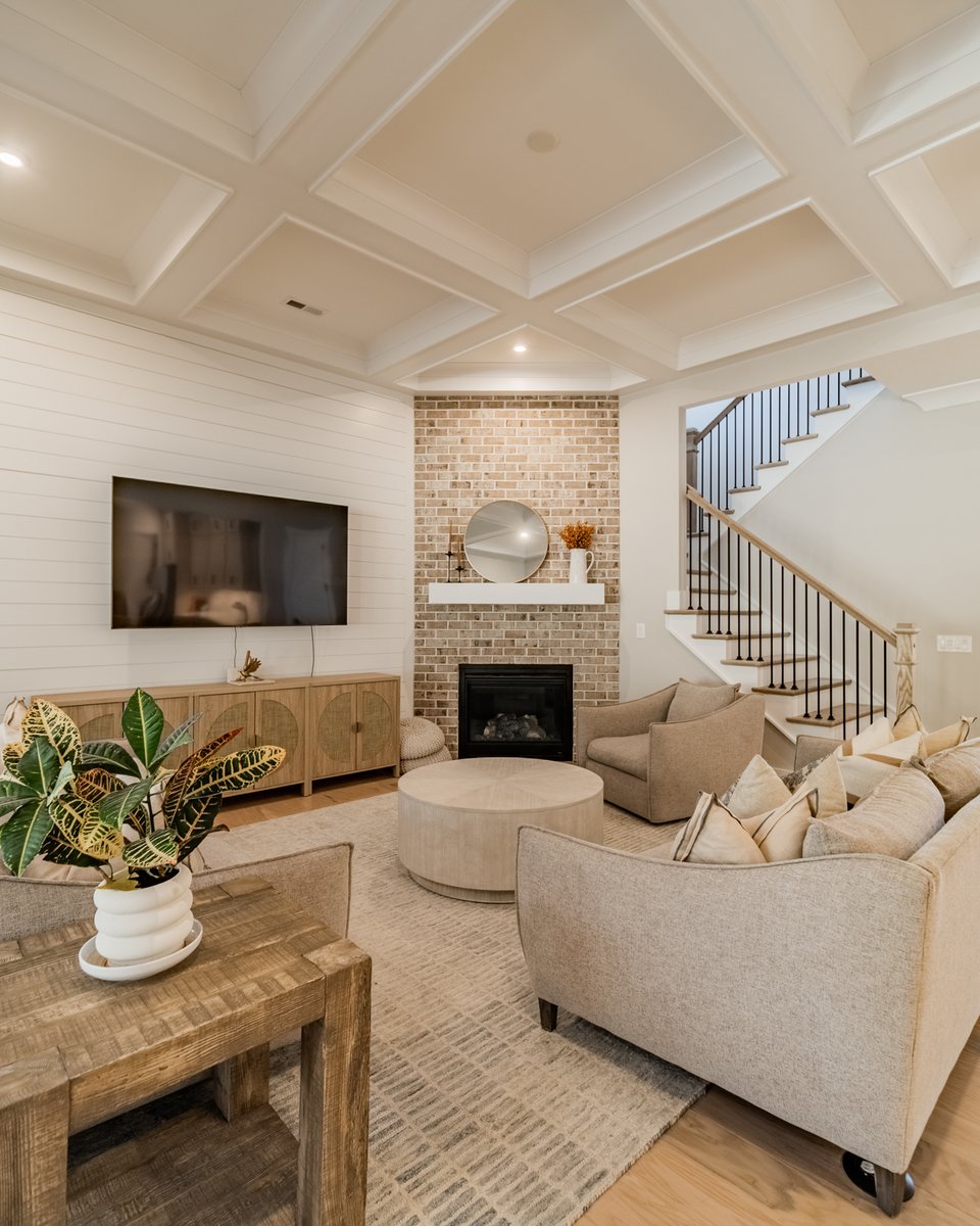 Dickens Mitchener tweet media