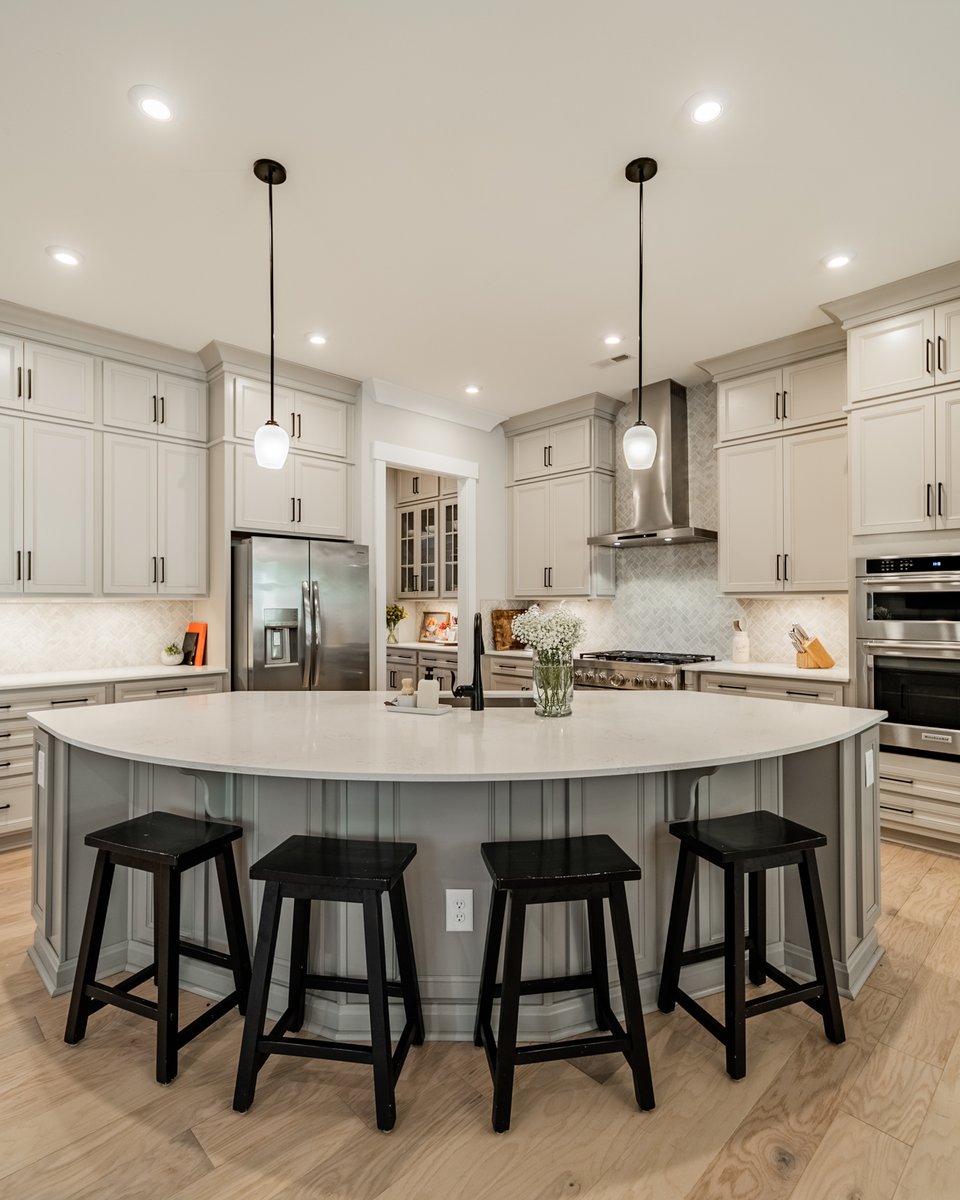 Dickens Mitchener tweet media