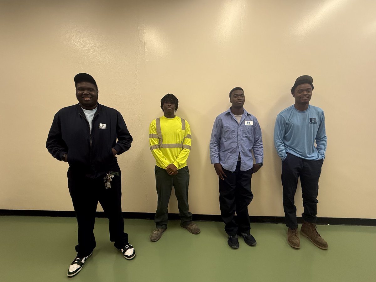 PinellasTech's tweet image. We're so excited that some of our MFRA grads have returned to PTC as apprentices. This career journey includes three- and four-year course matriculation with licensure and leads to a State of Florida Apprenticeship Diploma.
#PTCProud #MFRA #OpportunityStartsHere