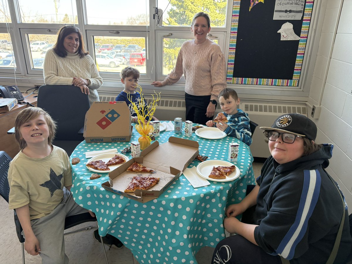 Congrats to our kindness lunch guests <a href="/CCCarrothersPS/">C.C. Carrothers PS</a> ! Way to go! <a href="/TVDSB/">Thames Valley DSB</a>