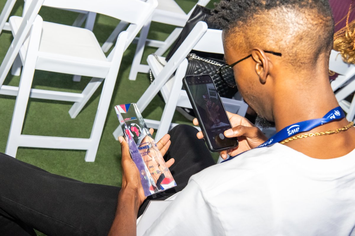 Wisani Hlangwane of Funti3r wins Best SaaS Startup at AfricArena Johannesburg! Securing AWS credits &amp; advancing to Grand Summit. Aiming to dominate African tech and go global. Huge congrats! 🏆🚀 #AfricanTechInnovation