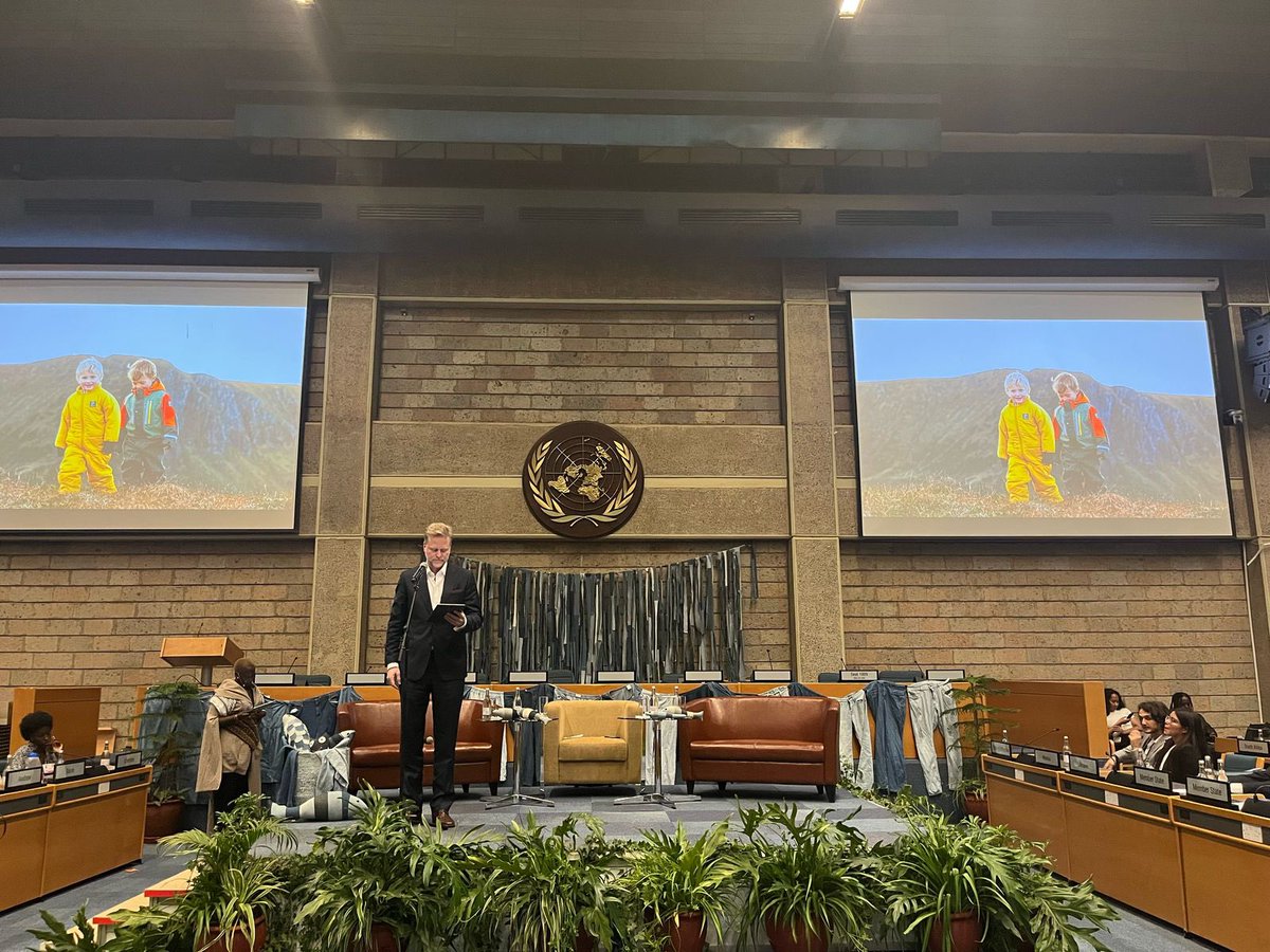 Gunnar Andreas Holm 🇳🇴 (@norwayambkenya) on Twitter photo One truckload of clothing is incinerated or sent to landfills every second. On #Zerowasteday the UN 🇺🇳celebrates #circulareconomy best practices, including the reusable, leasable Parkdressen used by the children at Noresund Kindergarten in #Krødsherad 🇳🇴 <a href="/UNEP/">UN Environment Programme</a> <a href="/UNHABITAT/">UN-Habitat</a> One truckload of clothing is incinerated or sent to landfills every second. On #Zerowasteday the UN 🇺🇳celebrates #circulareconomy best practices, including the reusable, leasable Parkdressen used by the children at Noresund Kindergarten in #Krødsherad 🇳🇴 <a href="/UNEP/">UN Environment Programme</a> <a href="/UNHABITAT/">UN-Habitat</a>