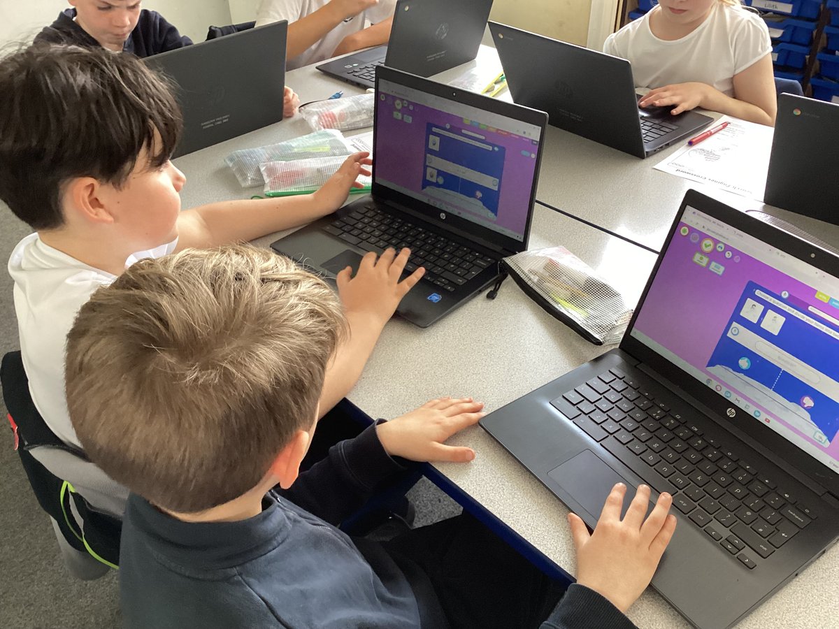 raeburnprimary's tweet image. Today year 4 have created their own branching database.  They focused on attributes and how to use them to sort groups of objects.
#RaeburnComputing  #RaeburnYear4