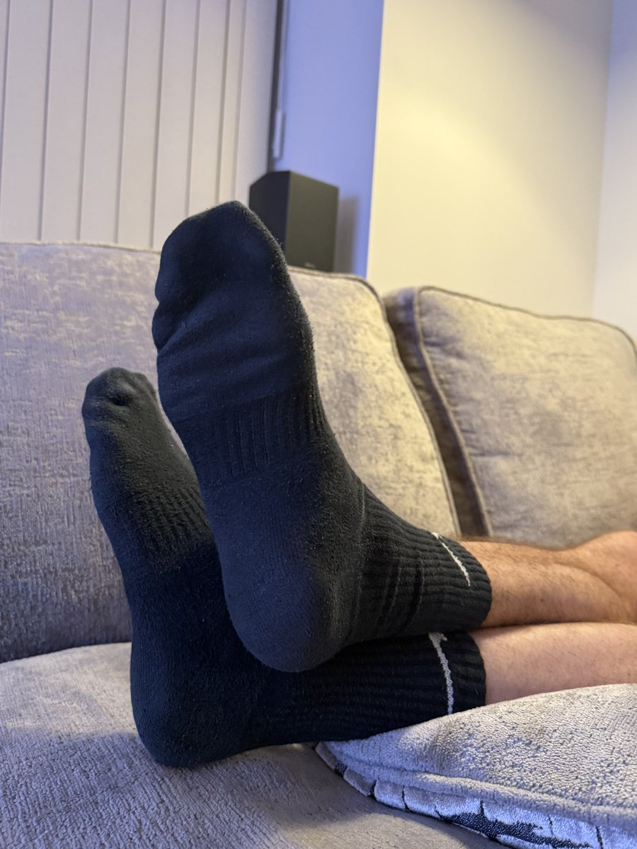 Opportunity for you subs 😈 Selling my sweat-stained smelly gym socks to a lucky boy. DM me and will deliver to the highest bidder 🤑🧦

#gymsocks #sweaty #socks #sockfetish #nikesocks