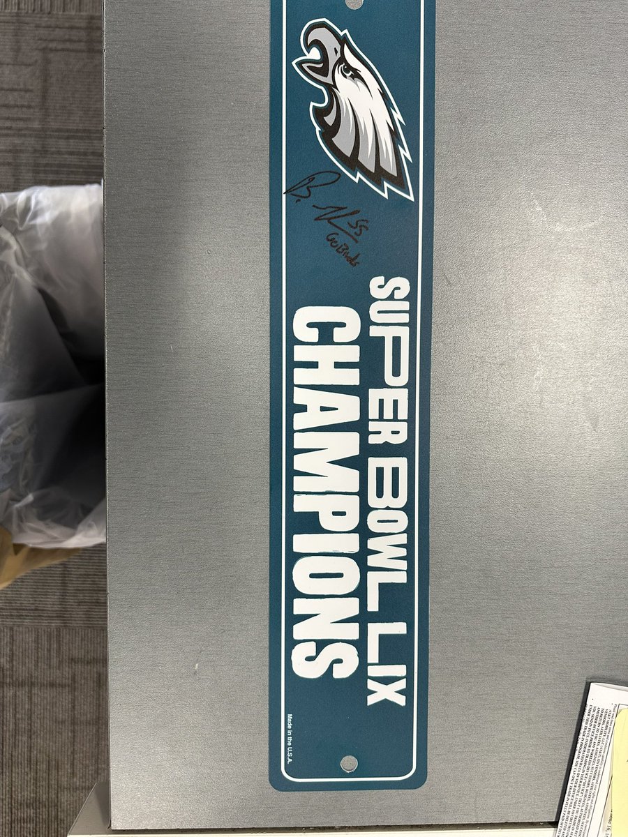 Phillip Boyd, MBA (@illphill91) on Twitter photo Couldn’t have had a better start to the day. The Eagles Legend himself <a href="/brandongraham55/">Brandon Graham</a> ate next door and was nice enough to take a picture and sign some merch. He is such a great and humble person. #thanks55 <a href="/LifeAtATT/">Life at AT&T</a> Couldn’t have had a better start to the day. The Eagles Legend himself <a href="/brandongraham55/">Brandon Graham</a> ate next door and was nice enough to take a picture and sign some merch. He is such a great and humble person. #thanks55 <a href="/LifeAtATT/">Life at AT&T</a>