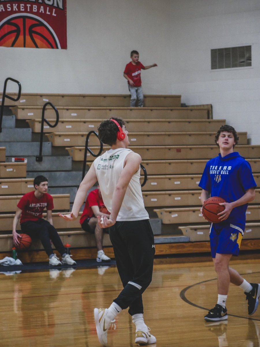 Senior year accolades: 
- First team all conference 
- 2nd team district 8 D7
- honorable mention all northwest Ohio 
- Lima news dream team honorable mention 
- committed to Bluffton University 🦫

Blessed ✝️
<a href="/WGTigersHoops/">Waynesfield-Goshen Boys Basketball</a> <a href="/sclark21_/">Seth Clark</a> <a href="/BlufftonUMbk/">Bluffton Men’s Basketball</a> <a href="/KevinMoses38/">Kevin Moses LLC</a>