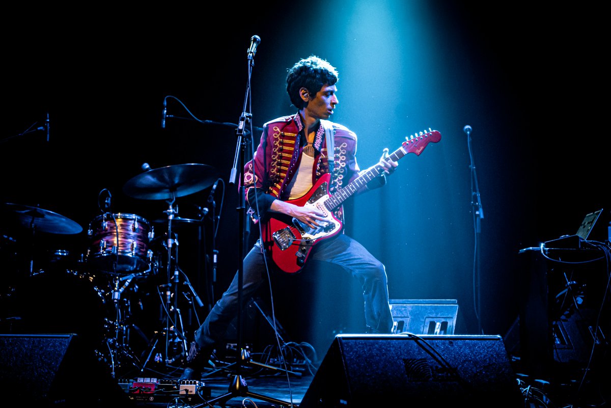 Indie Lovers (@indieloversm) on Twitter photo .<a href="/pandabear/">Panda Bear</a> nos regalaron ambrosía sonora con las canciones de 'Sinister Grift' (<a href="/Dominorecordco/">Domino Recording Co</a>), en la presentación en <a href="/parallel62bcn/">Paral·lel 62</a>. Una noche que abrió <a href="/alientangoband/">Alien Tango</a>.
En nuestra web, crónica, fotogalería y setlist!
indielovers.org/panda-bear-par…
📷 <a href="/meritxula/">meritxula</a>
💻 Albert Alcoz .<a href="/pandabear/">Panda Bear</a> nos regalaron ambrosía sonora con las canciones de 'Sinister Grift' (<a href="/Dominorecordco/">Domino Recording Co</a>), en la presentación en <a href="/parallel62bcn/">Paral·lel 62</a>. Una noche que abrió <a href="/alientangoband/">Alien Tango</a>.
En nuestra web, crónica, fotogalería y setlist!
indielovers.org/panda-bear-par…
📷 <a href="/meritxula/">meritxula</a>
💻 Albert Alcoz