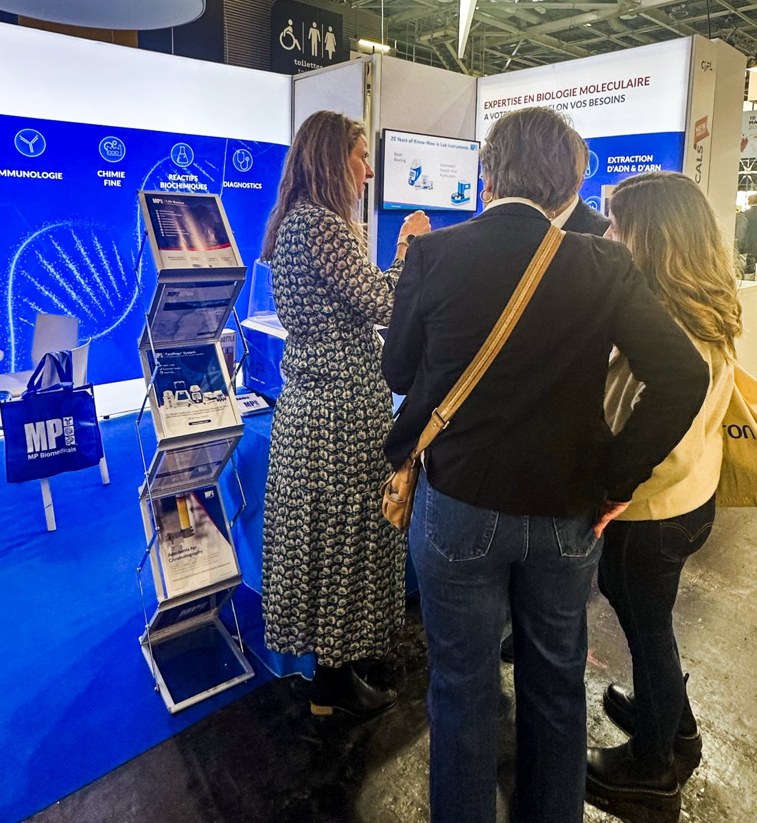mpbiomedicals's tweet image. 🎉 That’s a wrap on #ForumLabo 2025! A heartfelt thank you to everyone who stopped by Stand G026—your curiosity and conversations made this event memorable. 💬
Let’s keep the innovation going! What inspired you most? 🔬
#LabInnovation #SamplePrep @ForumLabo