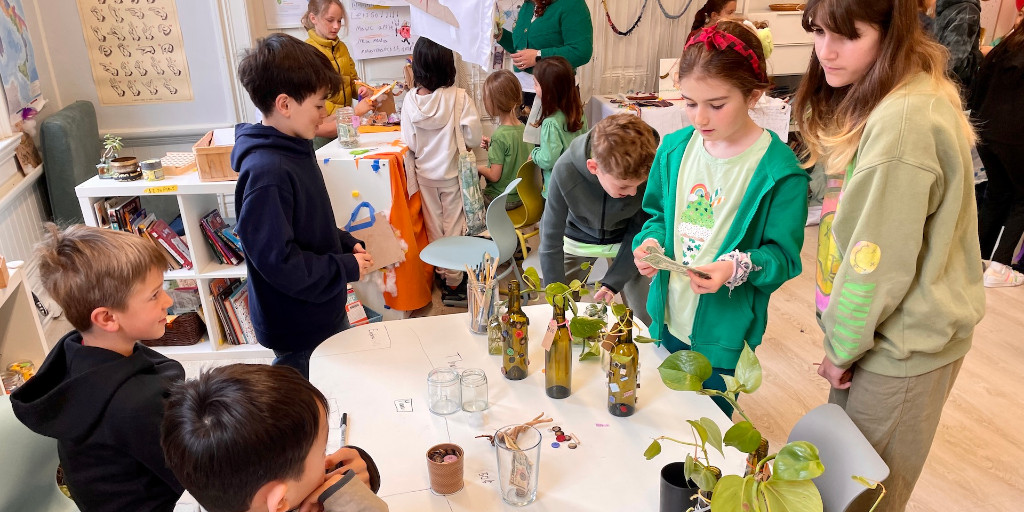 As we nurture agency and collaboration in our learners, our "Mercato" project immerses Grade 3 students at La Scuola International in a dynamic, hands-on exploration of economic concepts. 🌱💡

lascuolasf.org

#HandsOnLearning #LaScuolaSF #OpentotheWorld