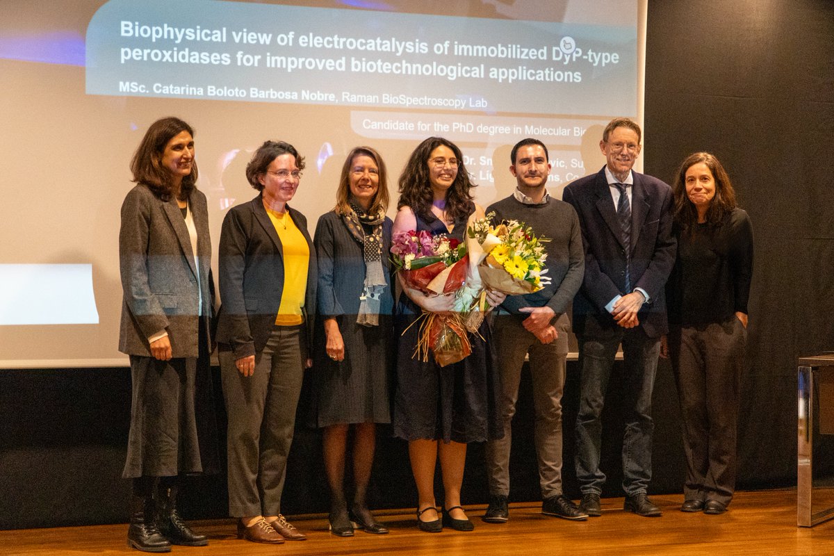 ITQB NOVA (@itqbnova) on Twitter photo Congrats to Catarina Nobre for her #PhD in Molecular Biosciences! 🎓👏
Her research work was supervised by Smilja Todorovic and co-supervised by Lígia Martins (<a href="/lom_martin/">Ligia O. Martins</a>).
<a href="/NOVAunl/">NOVA</a> <a href="/OeirasValley/">Oeiras Valley</a> Congrats to Catarina Nobre for her #PhD in Molecular Biosciences! 🎓👏
Her research work was supervised by Smilja Todorovic and co-supervised by Lígia Martins (<a href="/lom_martin/">Ligia O. Martins</a>).
<a href="/NOVAunl/">NOVA</a> <a href="/OeirasValley/">Oeiras Valley</a>