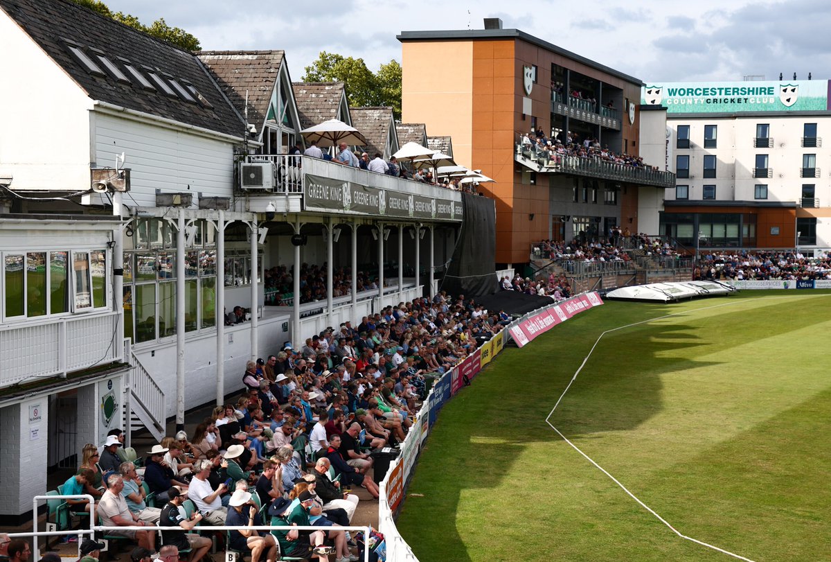 Join us for our networking supper at <a href="/WorcsCCC/">Worcestershire CCC</a> on 30th April for a two course meal and lots of chat. To secure your place please book online: wednesdayclub.org.uk/#upcoming-even…
#ladiesnetworking #worcestershire #networking #WCCC #guestspeaker