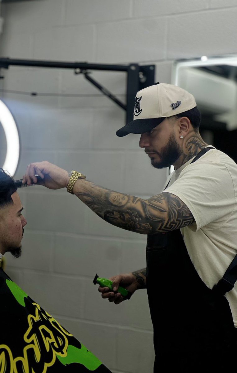 cutzbyking's tweet photo. I have some openings for later today and the rest of this weekend if a haircut is needed 🔥 link is here https://t.co/NkVQWA03zb https://t.co/NgmkrcRnd4