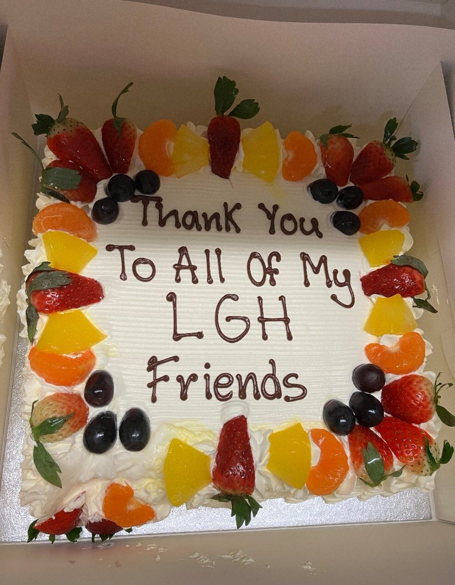 One of our Medicines management pharmacy technicians is preparing for retirement. 
Celebrating 36 years of NHS service, 34 of which have been in UHL pharmacy. What a wonderful achievement!
Thank you Bharti. 

#longservice #ThankYou #PharmacyTechnician