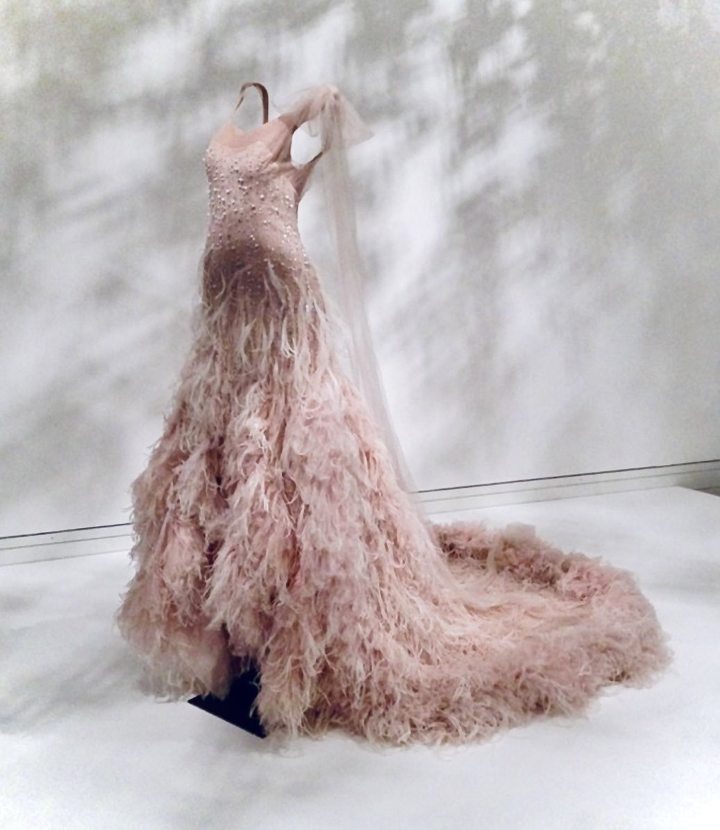 voidofchris's tweet image. Nicole Kidmans custom Chanel by Karl for Baz Luhrmann’s Chanel Nō5 advert