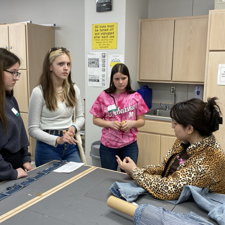 SVEagles's tweet photo. SV FCS students attended the UNL Textiles, Merchandising, and Fashion Design Expo in Lincoln. They had a great day designing, exploring, and learning! https://t.co/JvmQtqSGRM