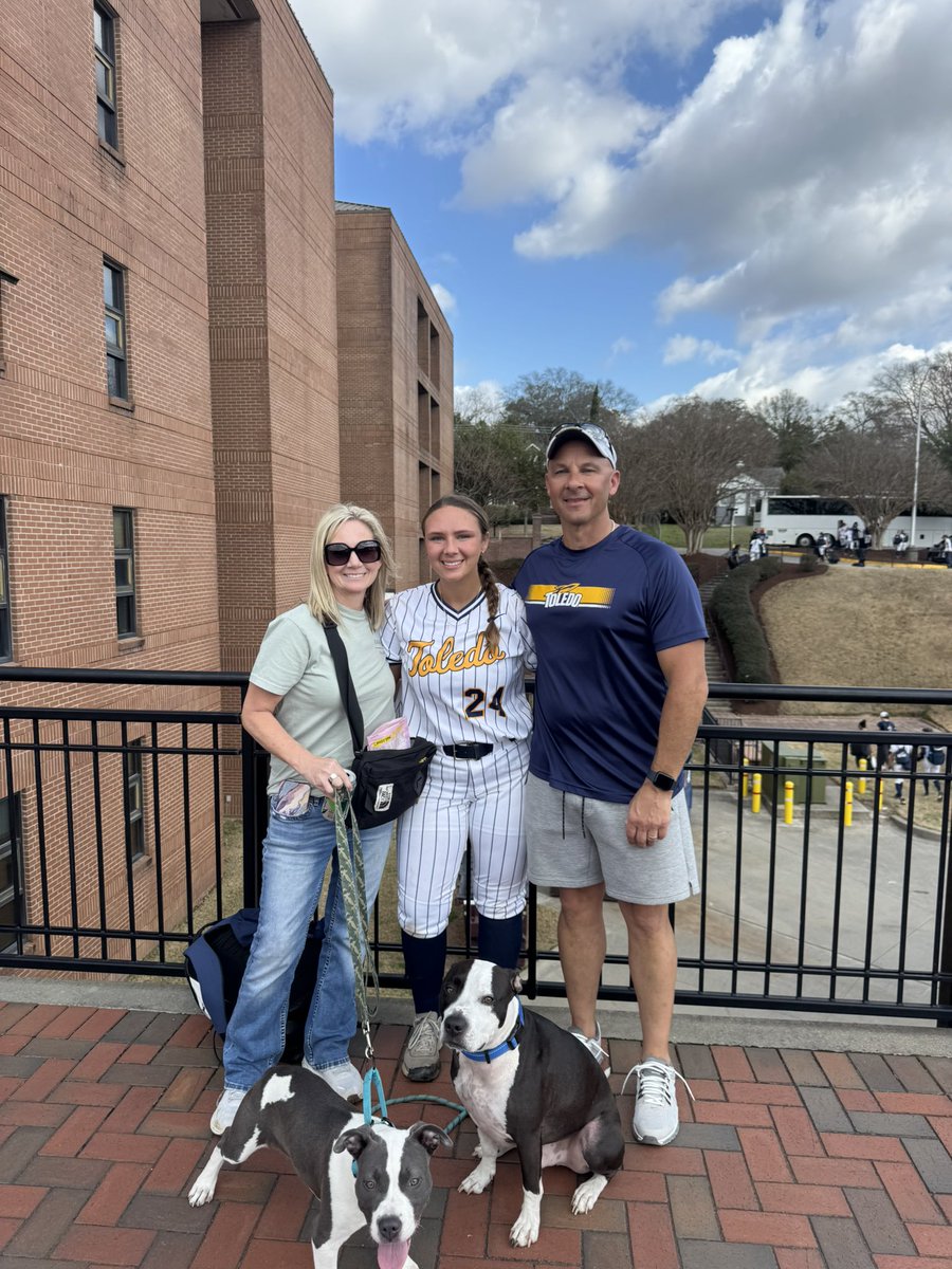 Tomorrow is Bark in the Park at Scott Park! Bring your furry friends to cheer us on as we take on Akron at 3:00 p.m.

Enjoy some photos of your Rockets pets 🚀🐶

#TeamToledo